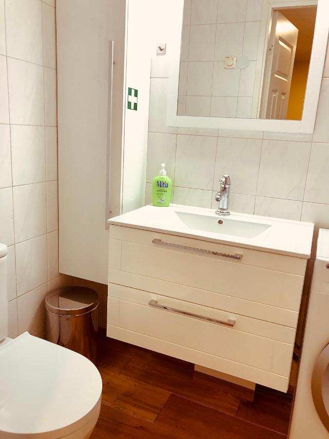 Kohtu Apartment Unique Kuressaare Exteriör bild
