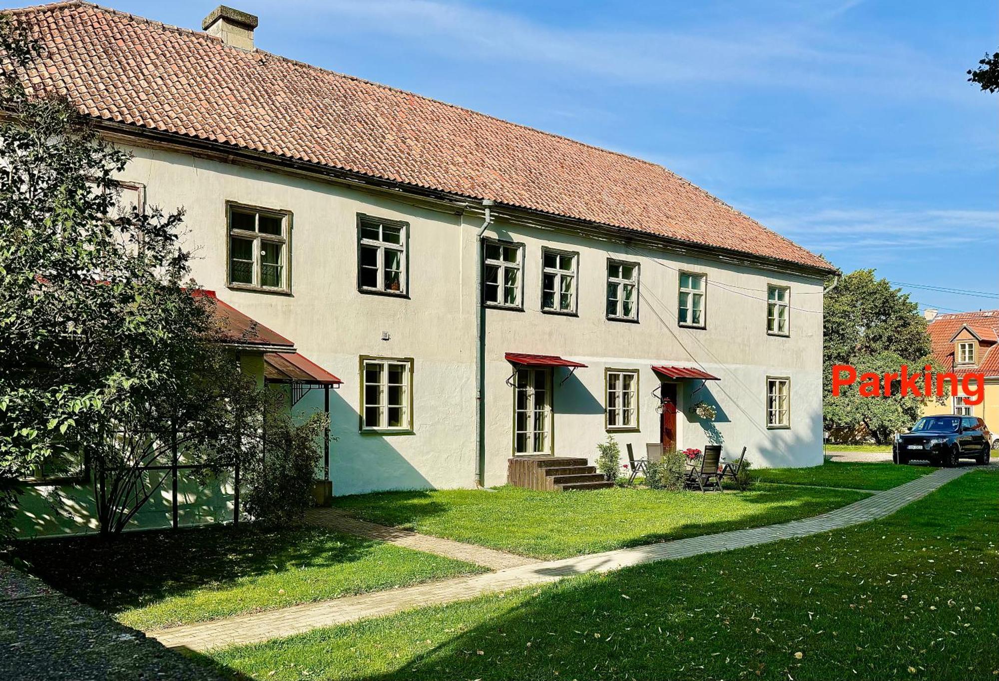 Kohtu Apartment Unique Kuressaare Exteriör bild