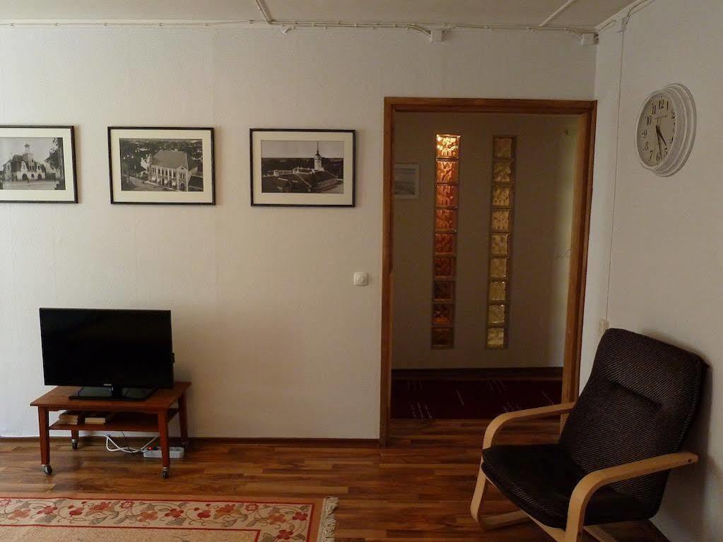 Kohtu Apartment Unique Kuressaare Exteriör bild